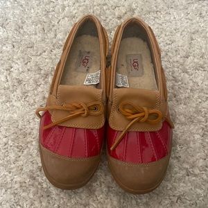 Ugg waterproof winter shoe.